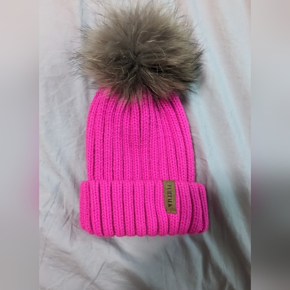 HOT PINK FAUX FUR WINTER BEENIE nwot - Picture 1 of 1